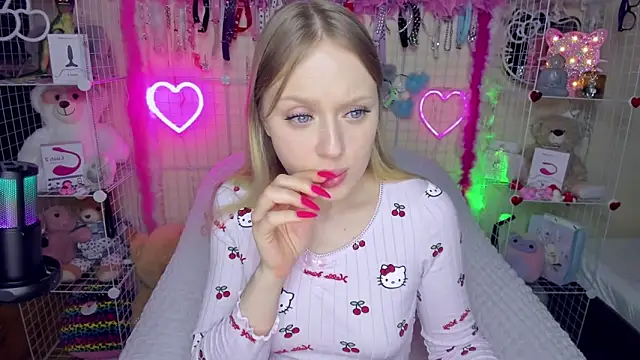 Snapshot of ElinOceanX chatting on March 22, 2025, 7:42 pm ElinOceanX online show from March 22, 2025, 7:42 pm