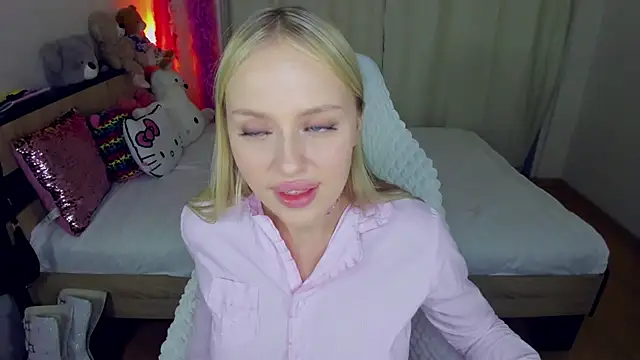Snapshot of ElinOceanX chatting on September 22, 2025, 4:02 pm ElinOceanX online show from September 22, 2025, 4:02 pm