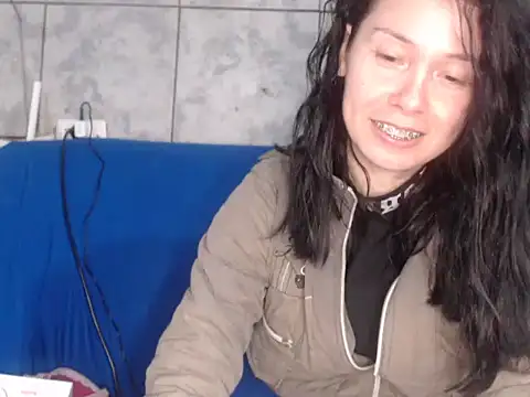 Snapshot of Venusluxodomme chatting on July 17, 2026, 2:42 am Venusluxodomme online show from July 17, 2026, 2:42 am