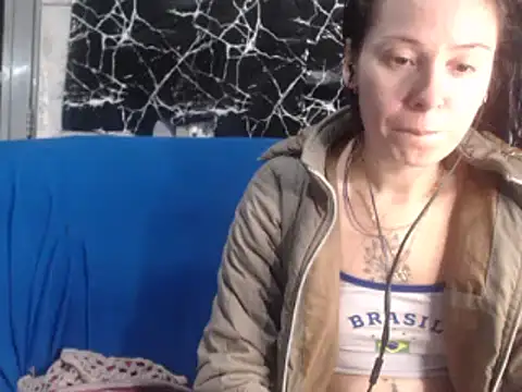 Snapshot of Venusluxodomme chatting on July 7, 2026, 3:31 am Venusluxodomme online show from July 7, 2026, 3:31 am