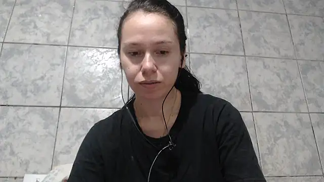 Venusluxodomme online show from October 4, 2025, 7:32 am
