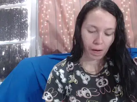 Venusluxodomme online show from April 27, 2026, 6:17 pm