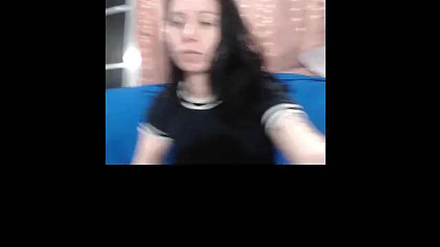 Snapshot of Venusluxodomme chatting on May 10, 2026, 4:05 am Venusluxodomme online show from May 10, 2026, 4:05 am