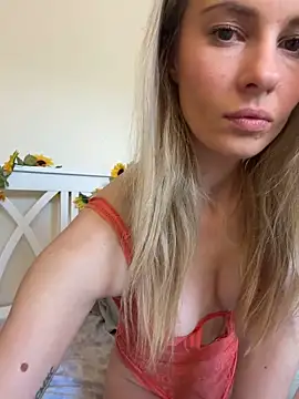 DollyDripp online show from June 9, 2026, 11:00 am