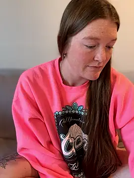 Snapshot of PussiesnCream_ chatting on October 24, 2025, 6:07 pm PussiesnCream online show from October 24, 2025, 6:07 pm