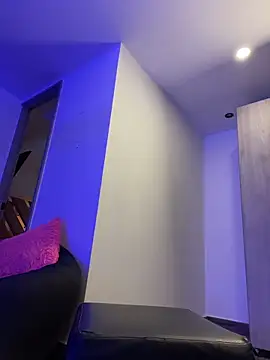 Victoria14  online show from October 10, 2025, 1:39 am