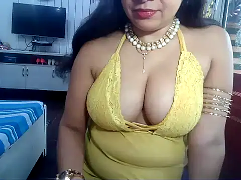 yourradhika online show from December 4, 2025, 8:24 am