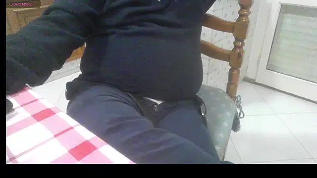 polloiw online show from February 8, 2026, 7:44 pm