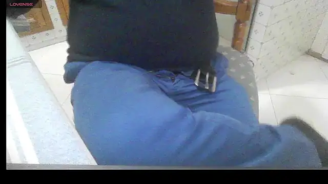 polloiw online show from February 15, 2026, 8:52 pm