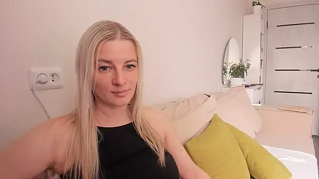 Snapshot of HILT_ON chatting on October 21, 2025, 5:07 am HILT ON online show from October 21, 2025, 5:07 am