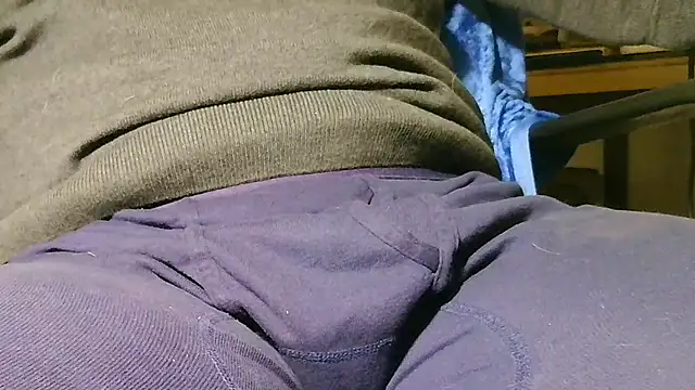 Snapshot of kalinixta chatting on April 8, 2026, 3:46 pm kalinixta online show from April 8, 2026, 3:46 pm