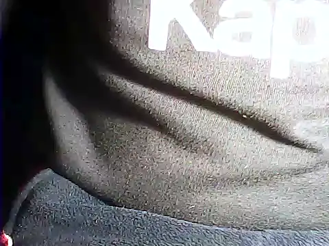 Snapshot of kalinixta chatting on November 30, 2025, 2:18 pm kalinixta online show from November 30, 2025, 2:18 pm