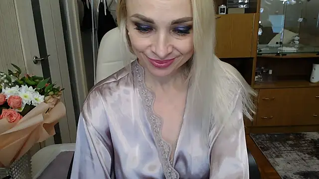 Mika Passion online show from February 14, 2025, 2:12 pm