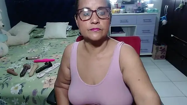 pervert mommy  online show from March 20, 2026, 10:27 am