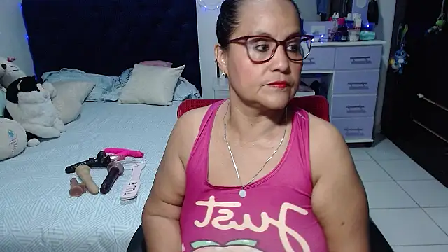pervert mommy  online show from May 12, 2026, 10:10 am
