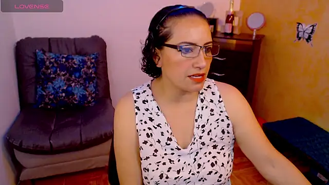 scarlet wet online show from December 12, 2024, 9:26 pm