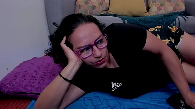 Snapshot of scarlet_wet chatting on July 17, 2026, 11:13 pm scarlet wet online show from July 17, 2026, 11:13 pm