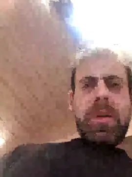 Snapshot of AquaMenn chatting on December 2, 2025, 7:59 pm AquaMenn online show from December 2, 2025, 7:59 pm
