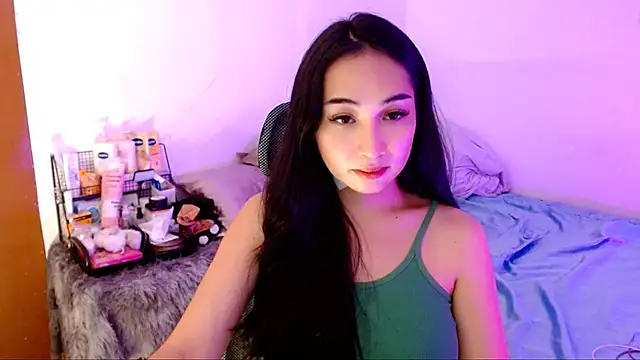 SweetLilly 18 online show from October 24, 2025, 1:48 am