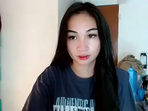 SweetLilly 18 online show from December 19, 2024, 4:35 pm