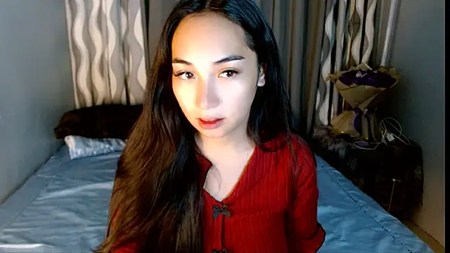 SweetLilly 18 online show from May 17, 2026, 3:06 am