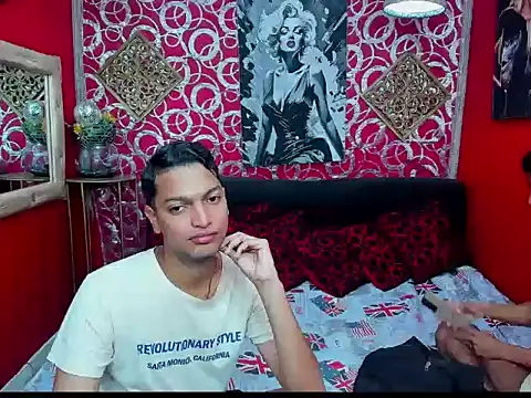 Snapshot of PEINBOYS chatting on July 29, 2026, 7:02 pm PEINBOYS online show from July 29, 2026, 7:02 pm