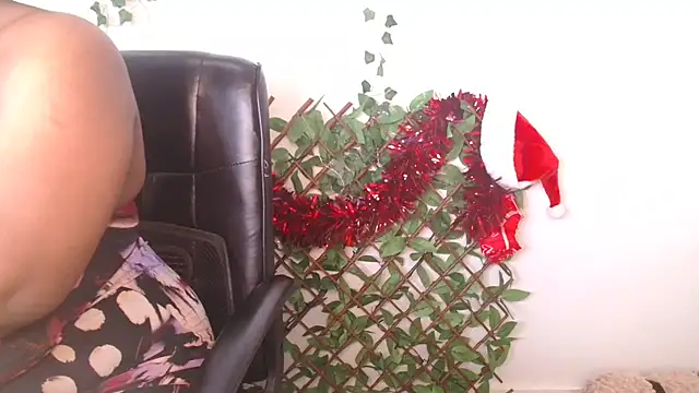 Black Monster Tits online show from December 22, 2025, 6:52 pm