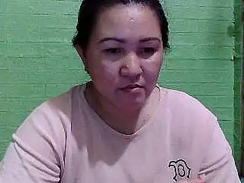 Snapshot of hornyclit_4u chatting on February 18, 2025, 9:54 am hornyclit 4u online show from February 18, 2025, 9:54 am