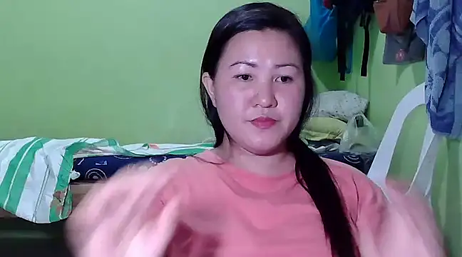 Snapshot of hornyclit_4u chatting on January 17, 2025, 12:10 pm hornyclit 4u online show from January 17, 2025, 12:10 pm