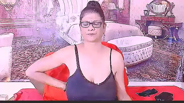 Snapshot of IndianAllure chatting on February 21, 2026, 5:53 am IndianAllure online show from February 21, 2026, 5:53 am