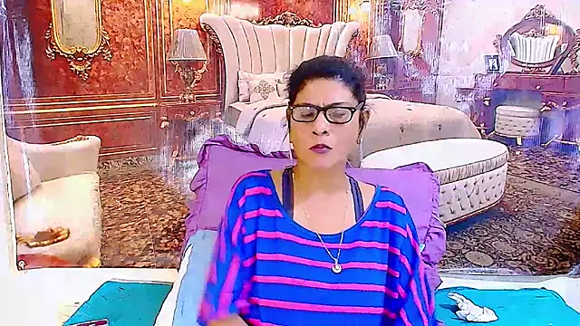 Snapshot of IndianAllure chatting on June 8, 2026, 5:41 am IndianAllure online show from June 8, 2026, 5:41 am