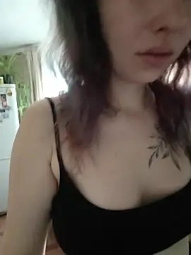 Snapshot of Frost_foxy chatting on May 20, 2026, 3:58 am Frost foxy online show from May 20, 2026, 3:58 am