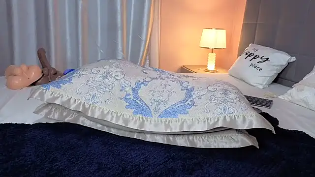 yourgoodcalmebonygirl online show from December 2, 2025, 8:43 pm