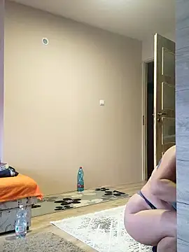 Snapshot of Elza01 chatting on October 9, 2025, 5:41 am Elza01 online show from October 9, 2025, 5:41 am