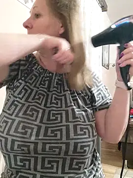 Snapshot of Elza01 chatting on March 20, 2026, 7:15 pm Elza01 online show from March 20, 2026, 7:15 pm