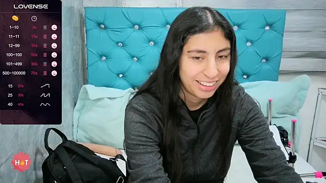 MAARYMOON online show from December 1, 2025, 11:00 am