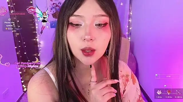 KuroChan420 online show from November 12, 2025, 12:37 am