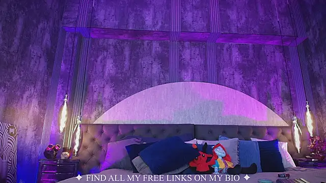 Snapshot of Charlotte_Germanotta_ chatting on February 19, 2026, 7:22 pm Charlotte Germanotta online show from February 19, 2026, 7:22 pm