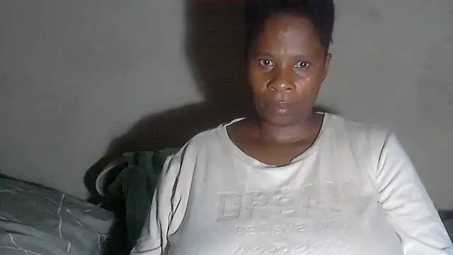 Choco-Coco10 online show from February 12, 2026, 11:37 pm