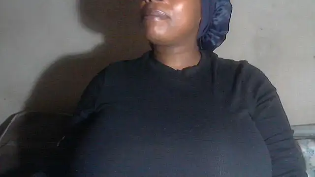 Choco-Coco10 online show from October 15, 2025, 5:39 am