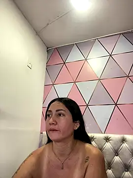 juliana diaz online show from September 25, 2025, 11:27 am