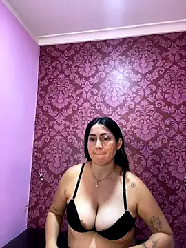 juliana diaz online show from November 18, 2025, 11:13 am