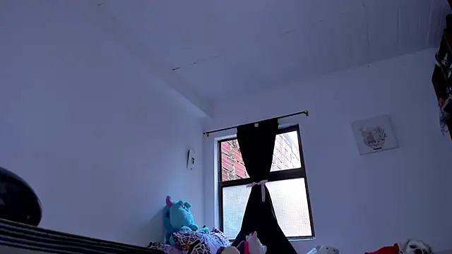 Snapshot of AlondraDiossa03 chatting on October 15, 2025, 6:05 pm AlondraDiossa03 online show from October 15, 2025, 6:05 pm