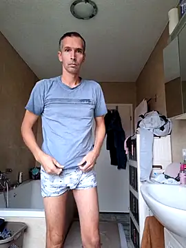 Snapshot of Geiler-boy313 chatting on October 25, 2025, 8:35 am Geiler-boy313 online show from October 25, 2025, 8:35 am