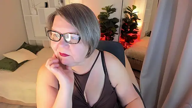 Shannonshine online show from May 25, 2026, 1:32 pm