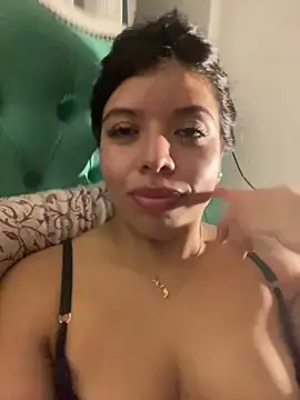 Snapshot of DulceAngelica chatting on March 29, 2026, 7:10 am DulceAngelica online show from March 29, 2026, 7:10 am