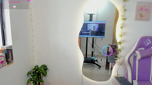 Snapshot of sofia_gold_ chatting on September 26, 2025, 3:41 pm sofia gold online show from September 26, 2025, 3:41 pm