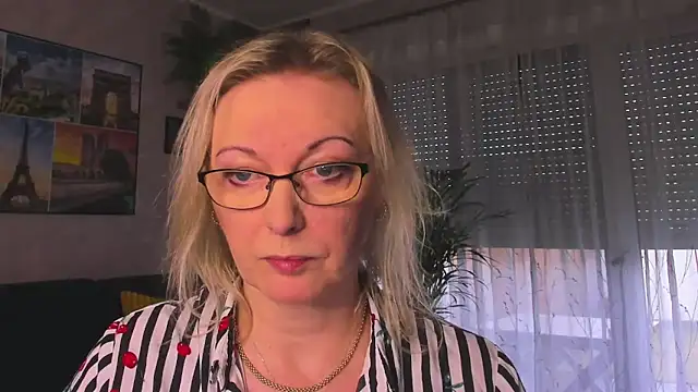 vanessa chat online show from February 23, 2026, 2:17 pm