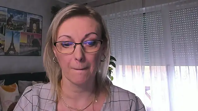 vanessa chat online show from February 26, 2025, 2:27 pm
