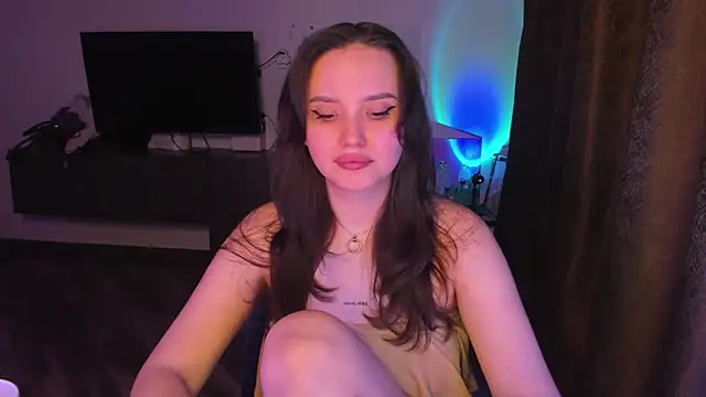 Snapshot of DoraCharmer chatting on June 11, 2026, 6:27 pm DoraCharmer online show from June 11, 2026, 6:27 pm